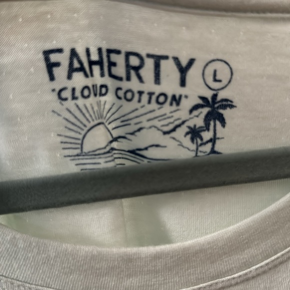 FAHERTY soft blue tee large L NWT - Picture 2 of 3